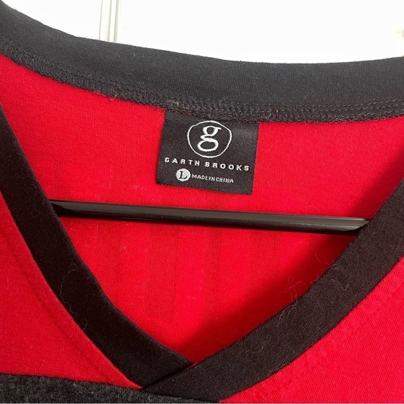 Garth Brooks World Tour Jersey Style T-shirt Concert Shirt Red Black | Large - Picture 3 of 5